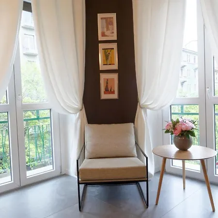 Sugar Ribbon Apartment